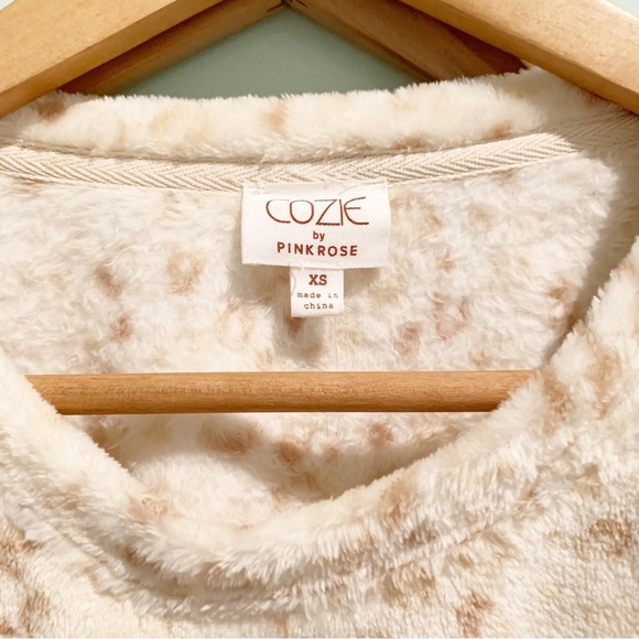 NWT Cozie by Pink Rose White Leopard Faux Fur Pajama Lounge Set XS PJs - Picture 7 of 11